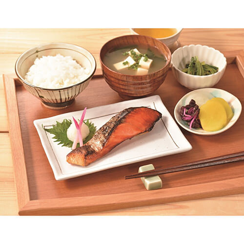 ＜カネサン佐藤水産＞紅鮭粕漬 70g×8